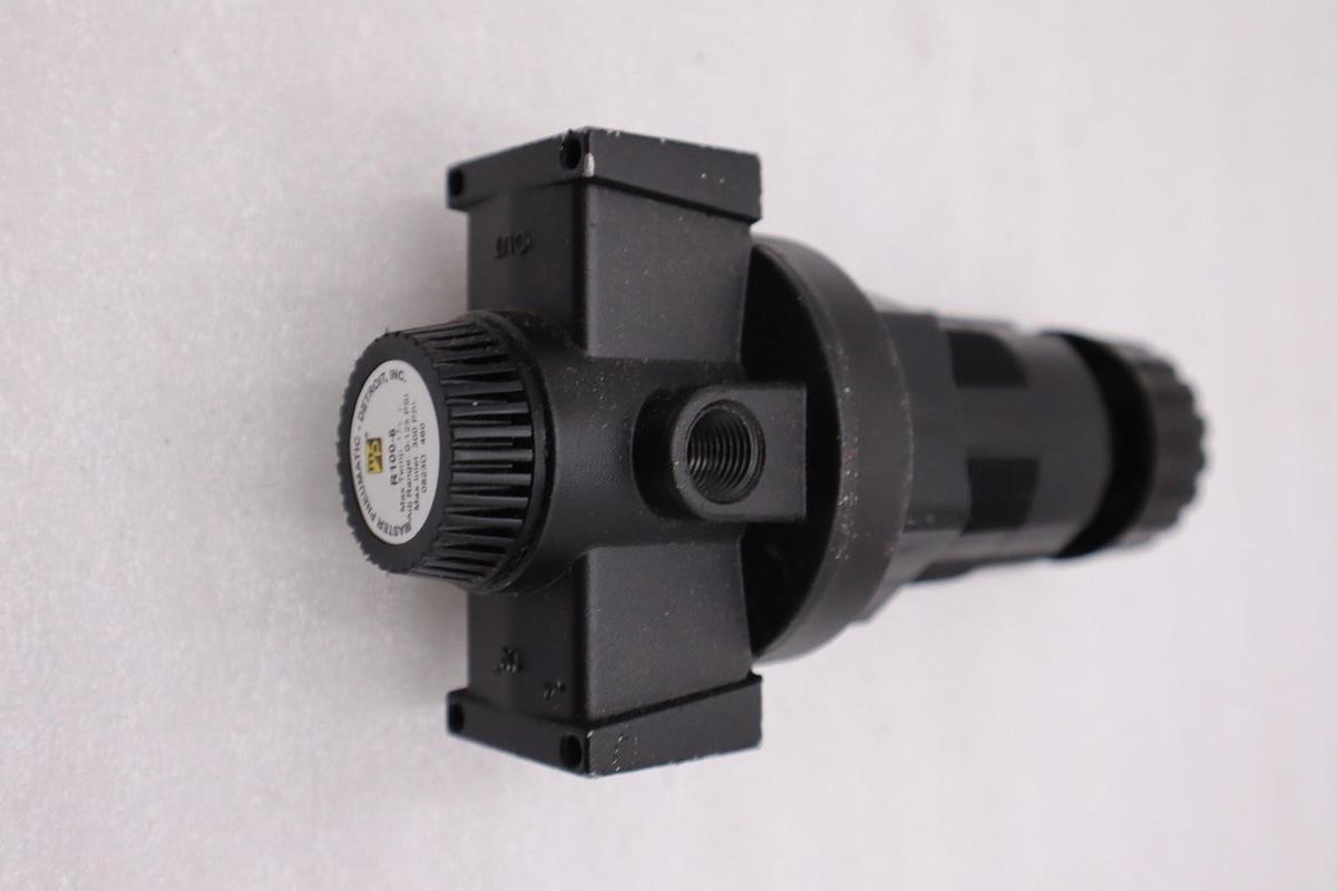 Used Master Pneumatic R100-6 Regulator 3/4 Air Pressure Control 300 PSI STK H1632