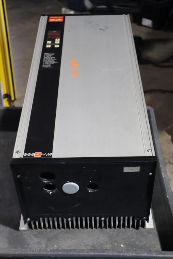 Used DANFOSS VARIABLE SPEED DRIVE VLT TYPE 3011 175L2014 STOCK S-261