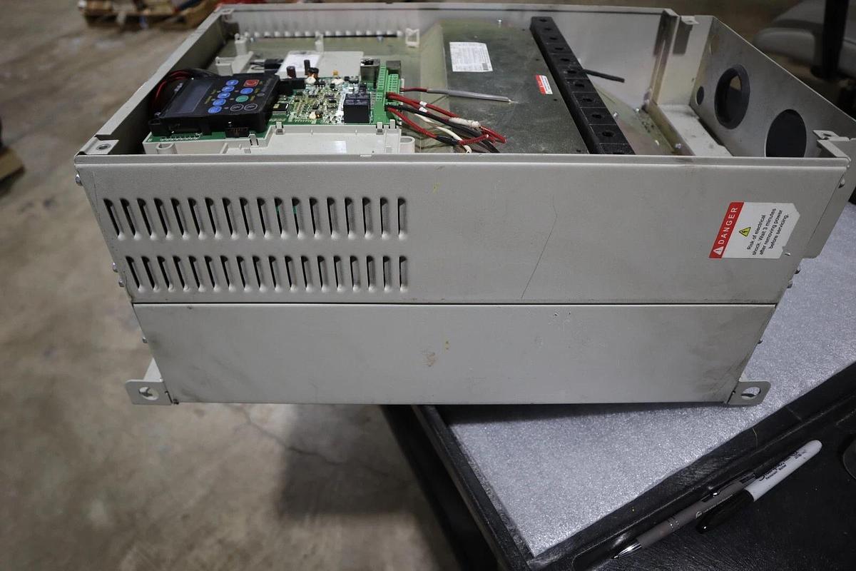 Used ALLEN BRADLEY 22C-D142A103 POWERFLEX 400 100HP STOCK S-570