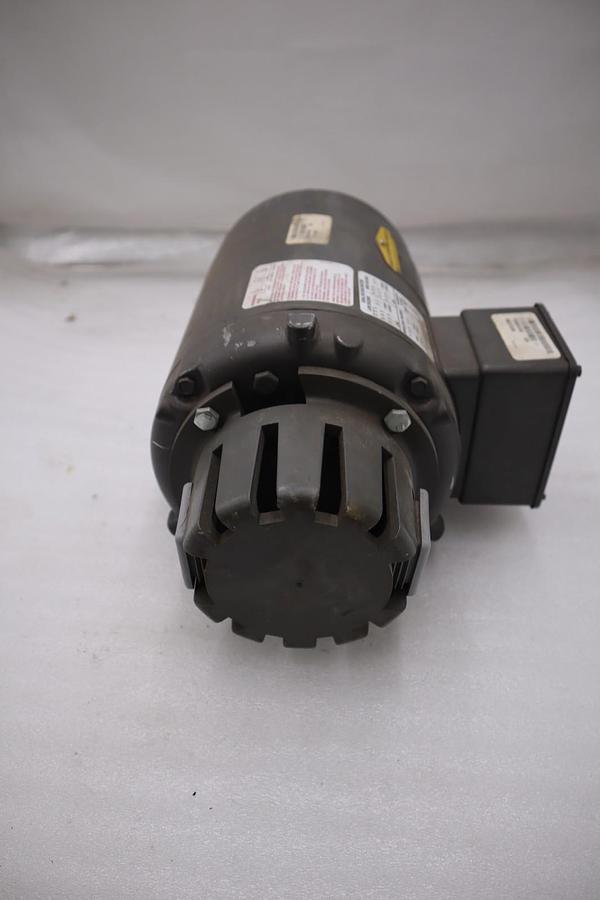 New Baldor IDNM3534 Inverter Duty AC Motor .33HP 1725RPM 3PH 60Hz STOCK H1573