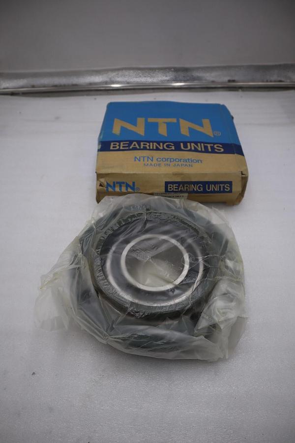 NEW IN BOX UKFC213D1 NTN Ball Bearing Flange Unit STOCK 817D