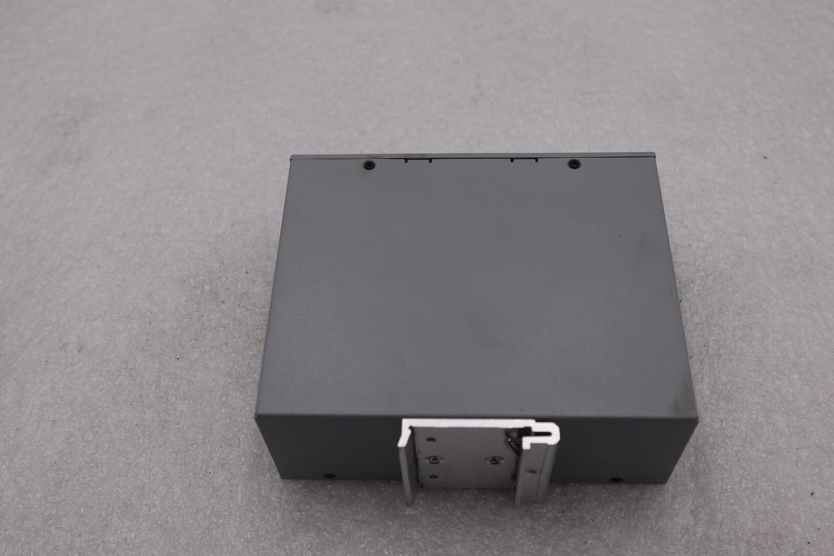 Used ALLEN BRADLEY 1783-US8T STRATIX 2000 UNMANAGED ETHERNET SWITCH SER A #K-2643