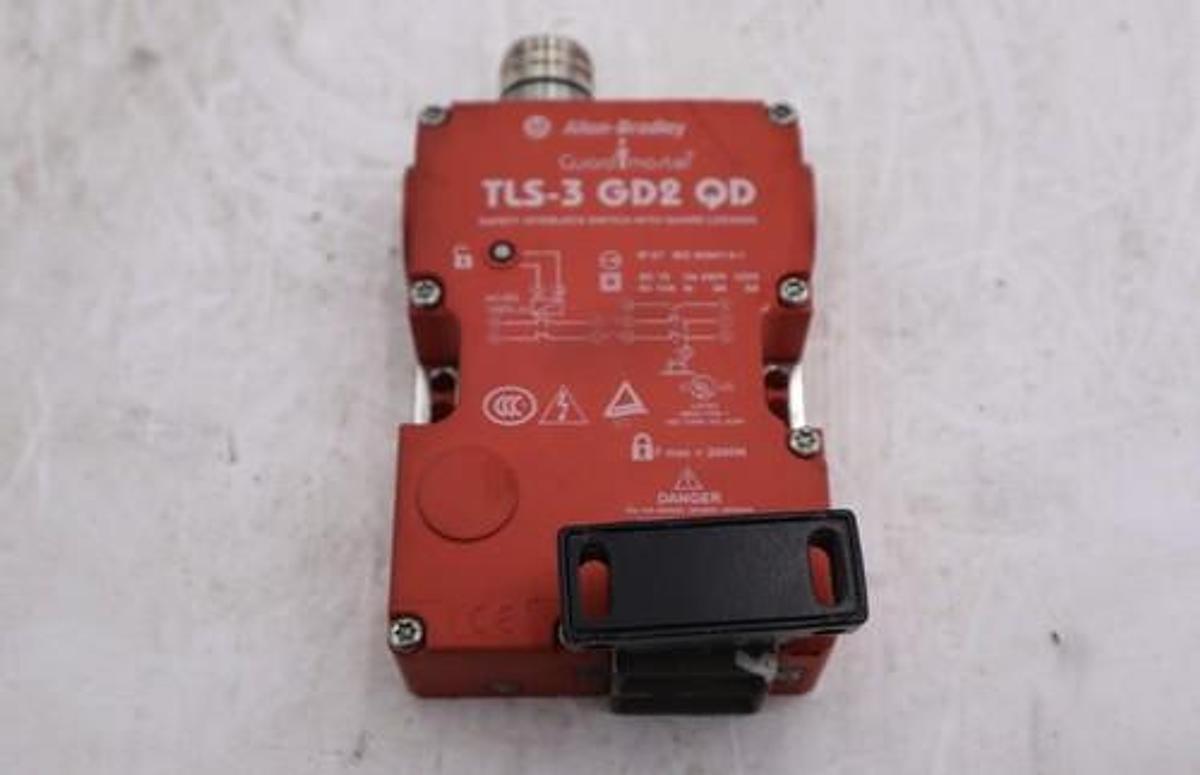 Used Allen Bradley Guardmaster TLS-3 GD2 QD SAFETY Interlock Switch TLS3GD2QD L-159