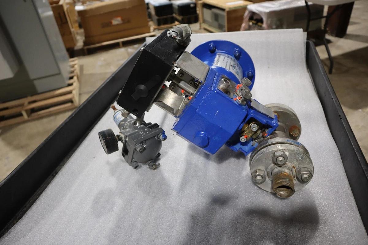 Used 1" Jamesbury Stainless Ball Valve QUADRA-POWR II STOCK S-620