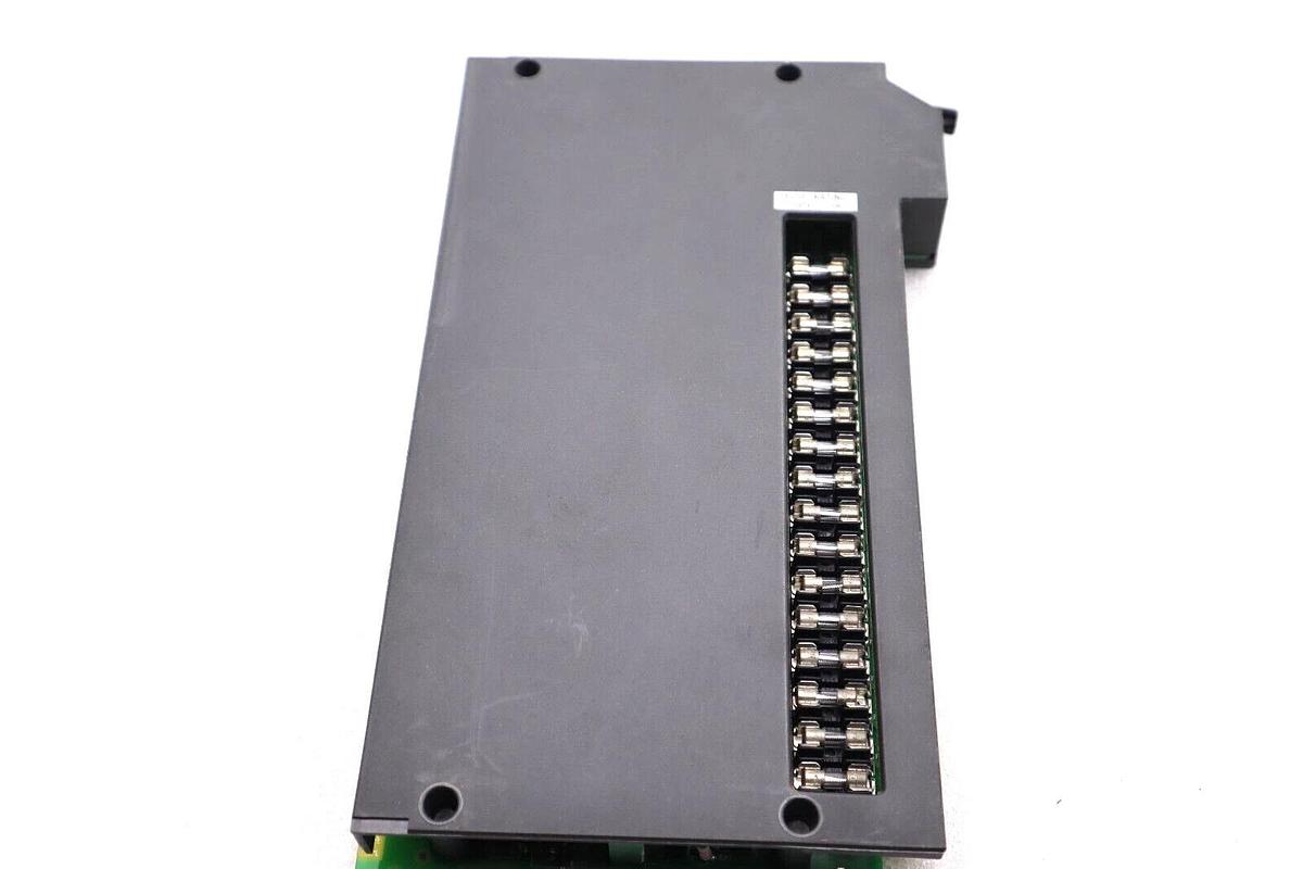 Used ALLEN BRADLEY 1771-0D16 SER B ISOLATED 120V AC OUTPUT #L-519