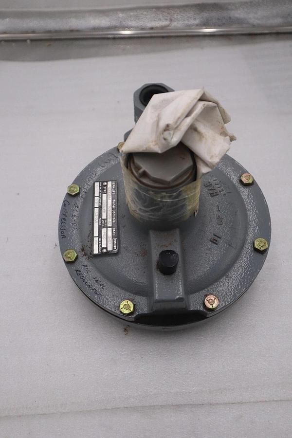 Used Fisher Controls Y690AHM-82 Pressure Reducing Regulator TYPE Y690AHM STOCK 5684-A