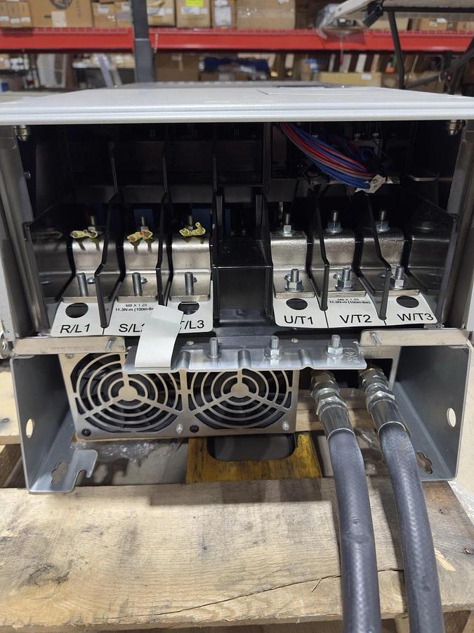 Used ALLEN BRADLEY 20GWANC415AN6VNHN8-RW AC DRIVE LIQUID COOLED 3 PHASE OUTPUT #S683