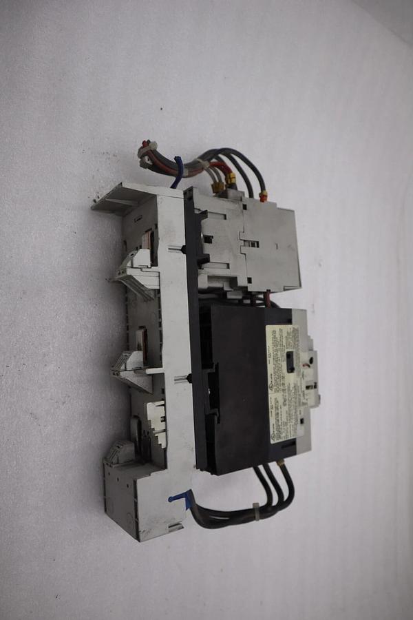 Used ALLEN BRADLEY 140M-F8E-C45/100-C37*00 MOTOR CIRCUIT BREAKER STOCK 3988-A