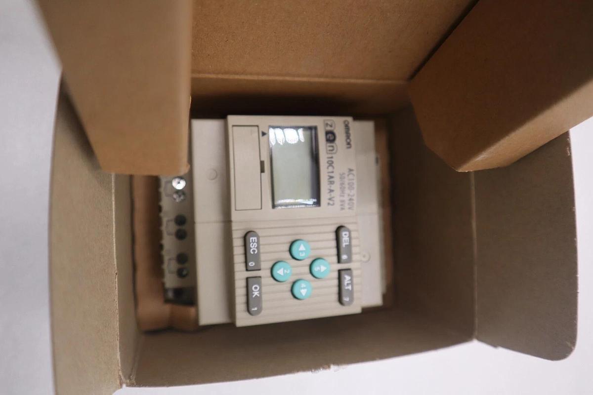 NEW OPEN BOX Omron ZEN-10C1AR-A-V2 ZEN10C1ARAV2 Relay STOCK G413A