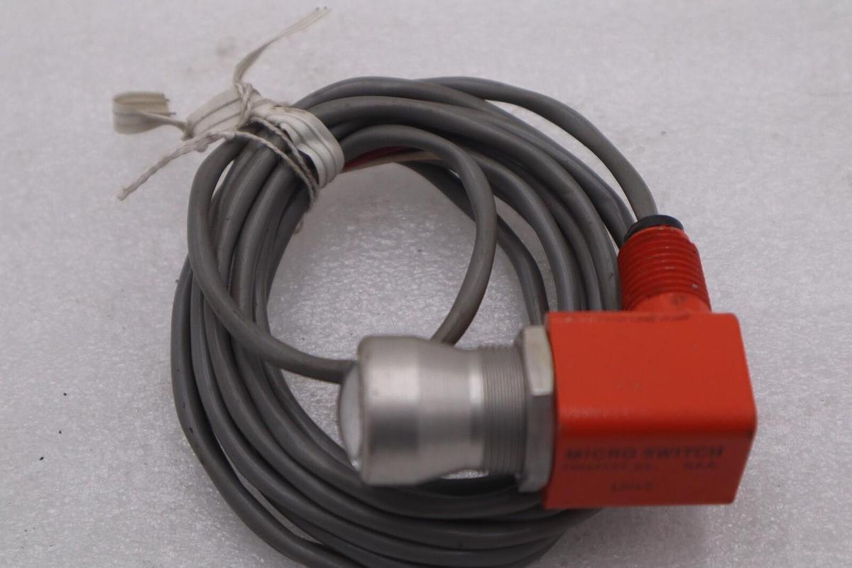 Used NEW OLD STOCK MICROSWITCH FE-LS1LC STOCK K-3664