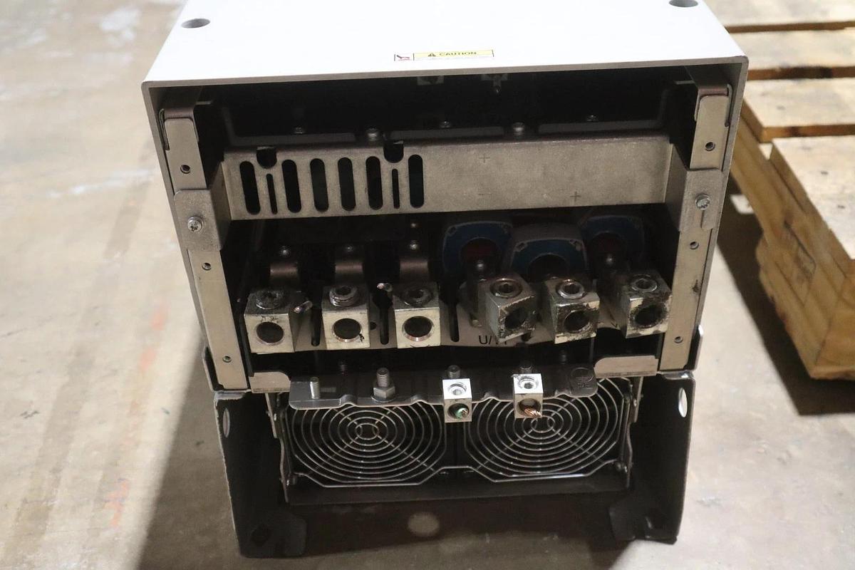 Used ALLEN BRADLEY Powerflex 755 20G1AND125JN0NNNNN 480V 100HP DRIVE VFD  #CC101