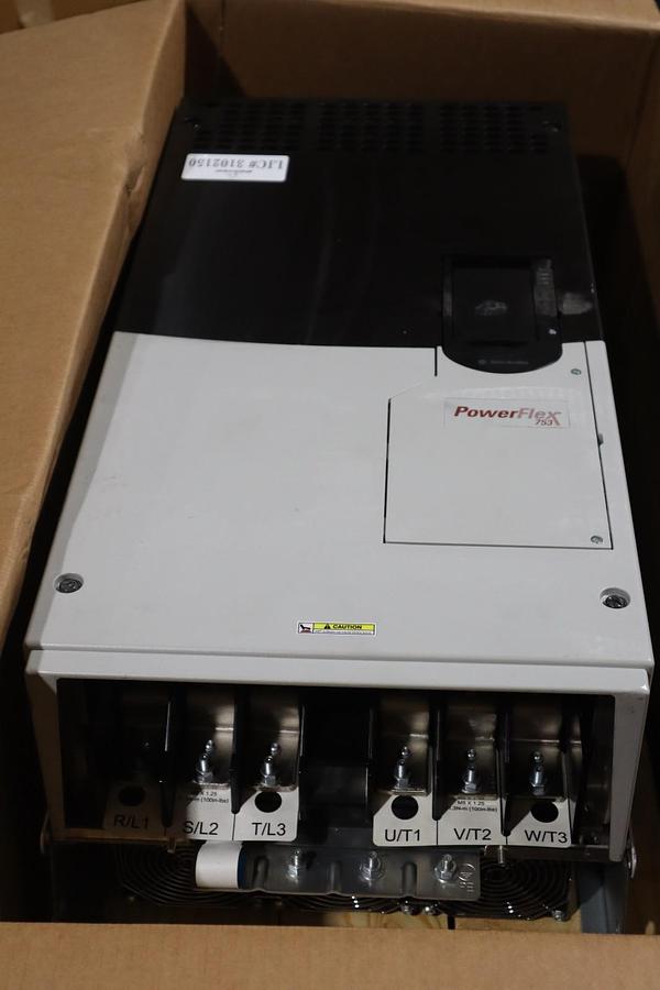 NEW Allen Bradley 20F1AND302JN0NNNNN PowerFlex 753 AC Drive A 480V 250HP #S687