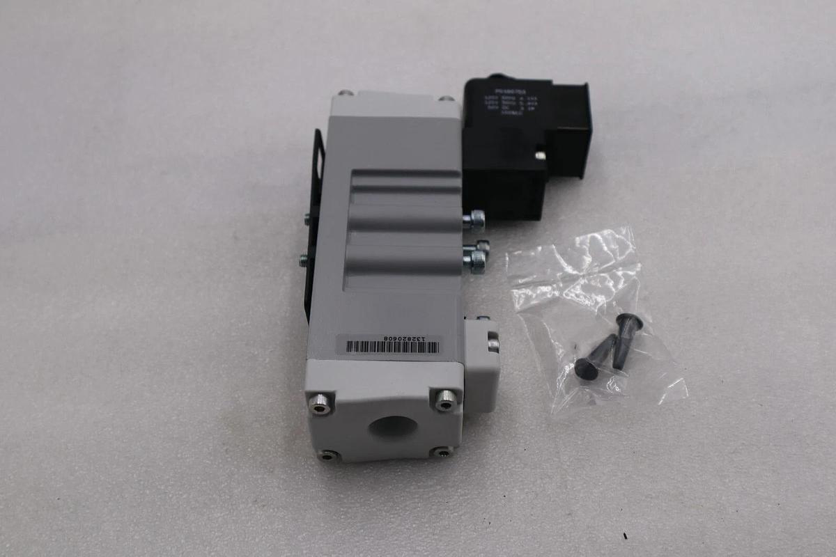 Used PARKER 145PSIG 120/60VAC 4:1VA PNEUMATIC SOLENOID VALVE NIB H11WXBBL53C STK L538