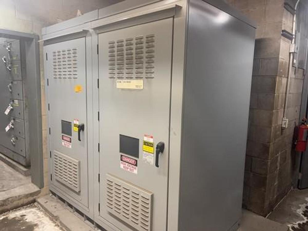 Used Eaton Cutler Hammer MV Fixed Power Capacitor Bank 1075 KVAR 4160 V 1075MVFD04W