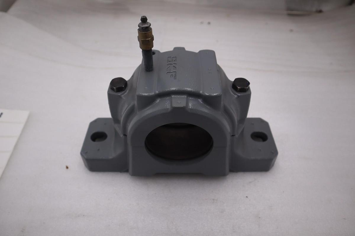 Used SKF 513 BEARING STOCK #2043B