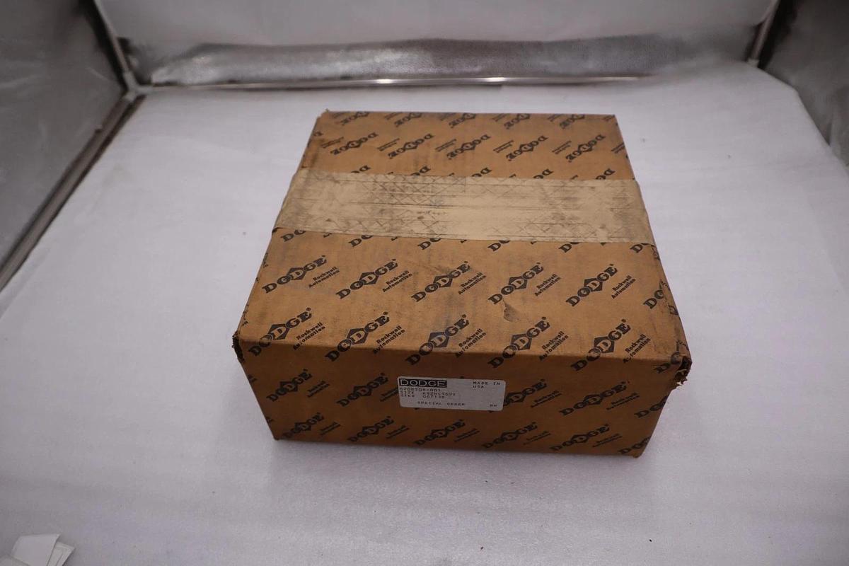 Used Dodge HS2-HC-569E HS2HC569E 067138 Hinged Cap Barring Housing - STOCK SGF-26