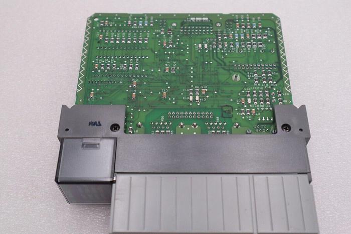 Used Allen-Bradley SLC 500 Basic Module 1746-BAS Series C FRN 6 2 Port Stock #K-1705