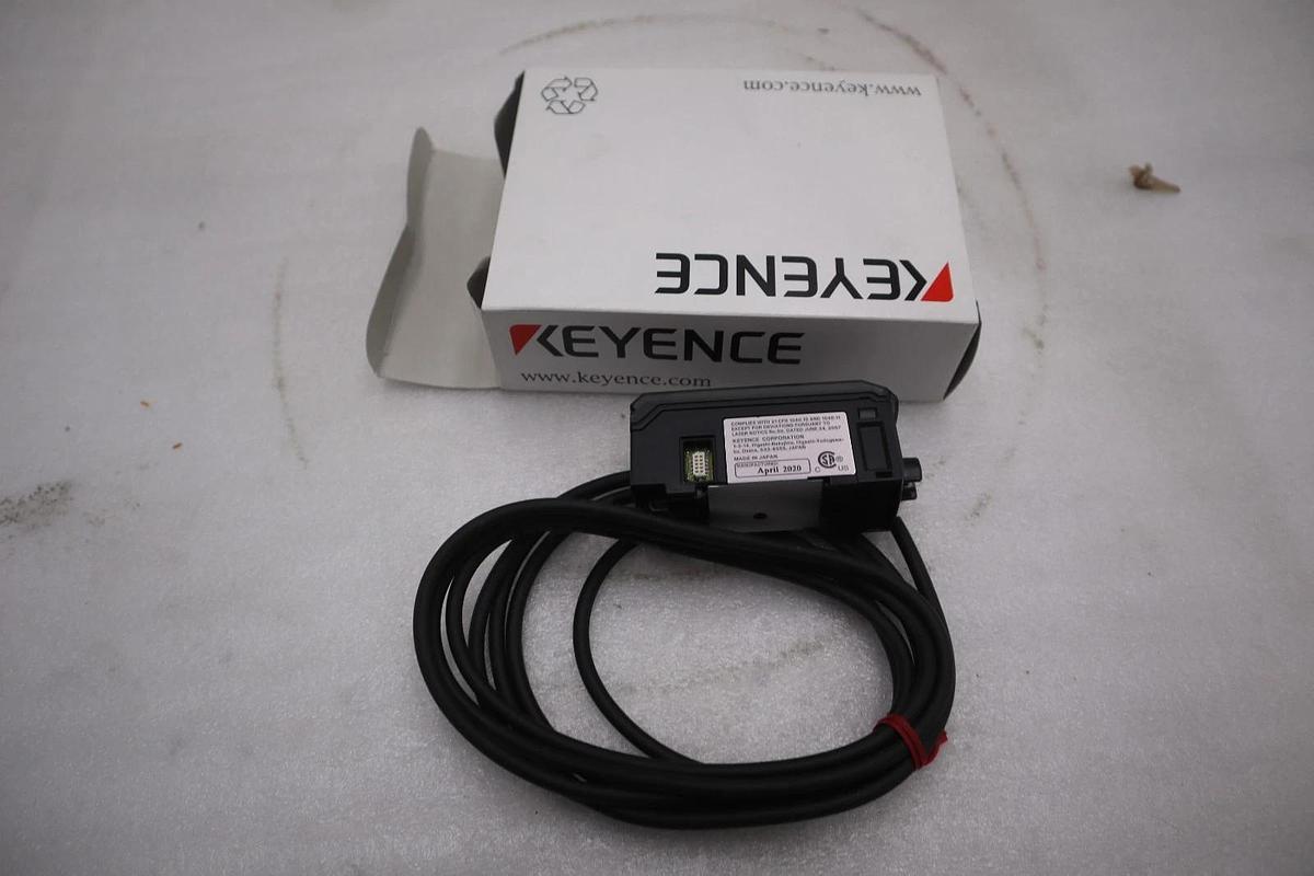 Used KEYENCE IL-1050 LASER SENSOR 2000 MW 10-55 HZ - STOCK GF412A