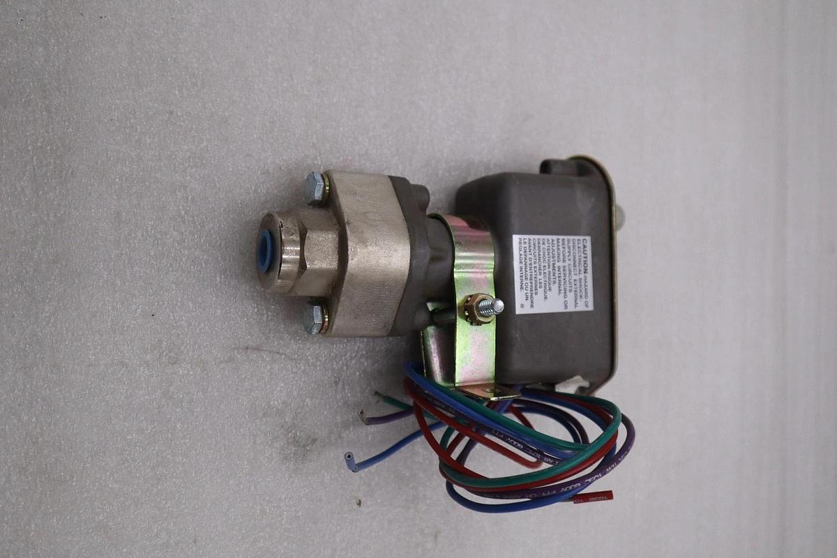 PRESSURE ACTUATED SWITCH C9612-3-CS STOCK NEW OPEN BOX #K-1946A