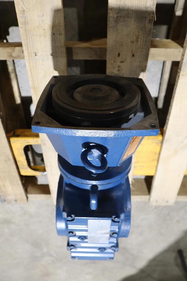 SEW EURODRIVE SA67 D26 DRN90S4/ SA67D26DRN90S4 GEARMOTOR-SURPLUS NEVER USED HS26