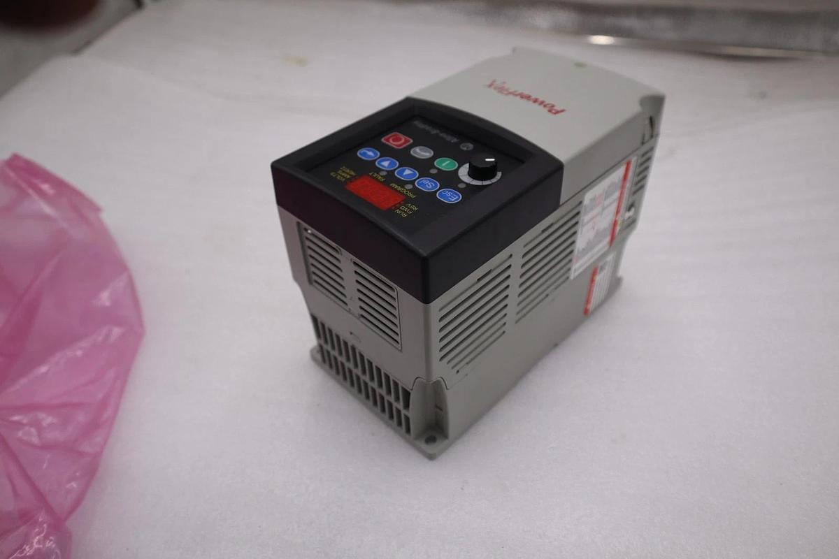 NEW OPEN BOX Allen-Bradley 22A-D6P0N104/ 22AD6P0N104 3 HP PowerFlex 4 STK GF74