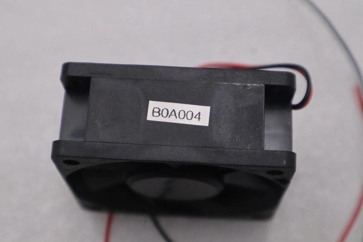 Used Dayton 6KD71B Fan Axial 19.3 CFM 24 V - NEW NO BOX - STOCK H1660A