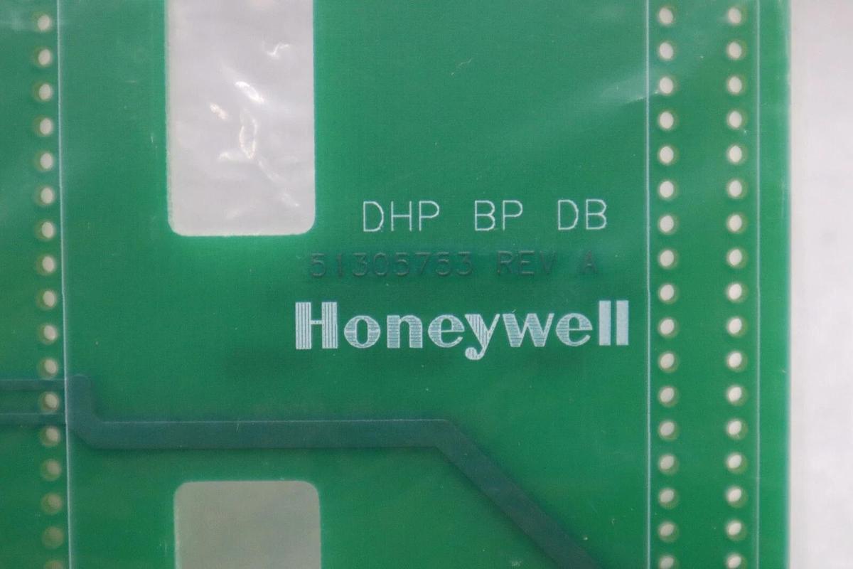 Used NEW IN BOX HONEYWELL 51305734-100 / 51305734100 STOCK G317