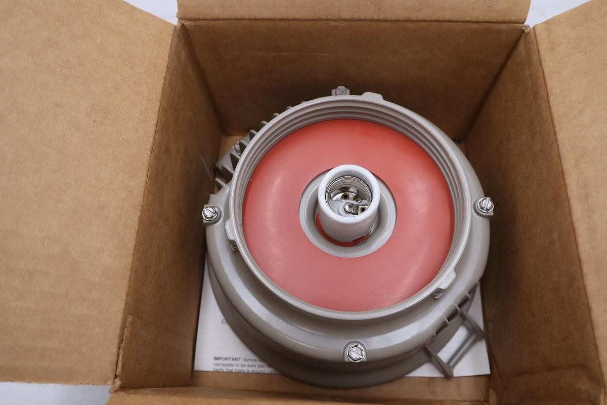 Used NEW OPEN BOX Killark MBL701 HID Fixture Ballast Tank STK GF958