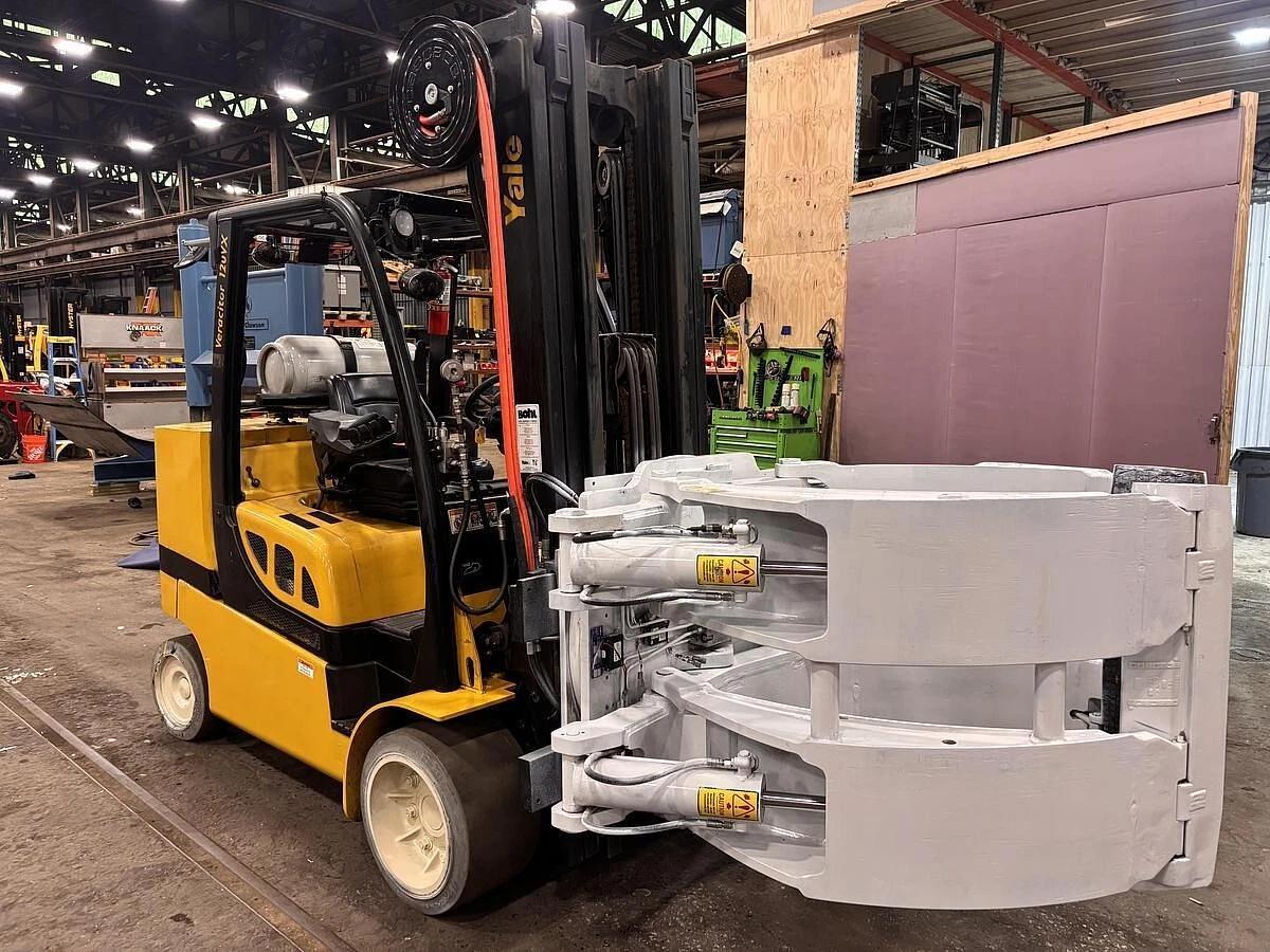 Used 12,000 POUND YALE GLC120VXPRS TRIPLE STAGE LOW MAST 74" CLAMP MANUFACTURED 2019