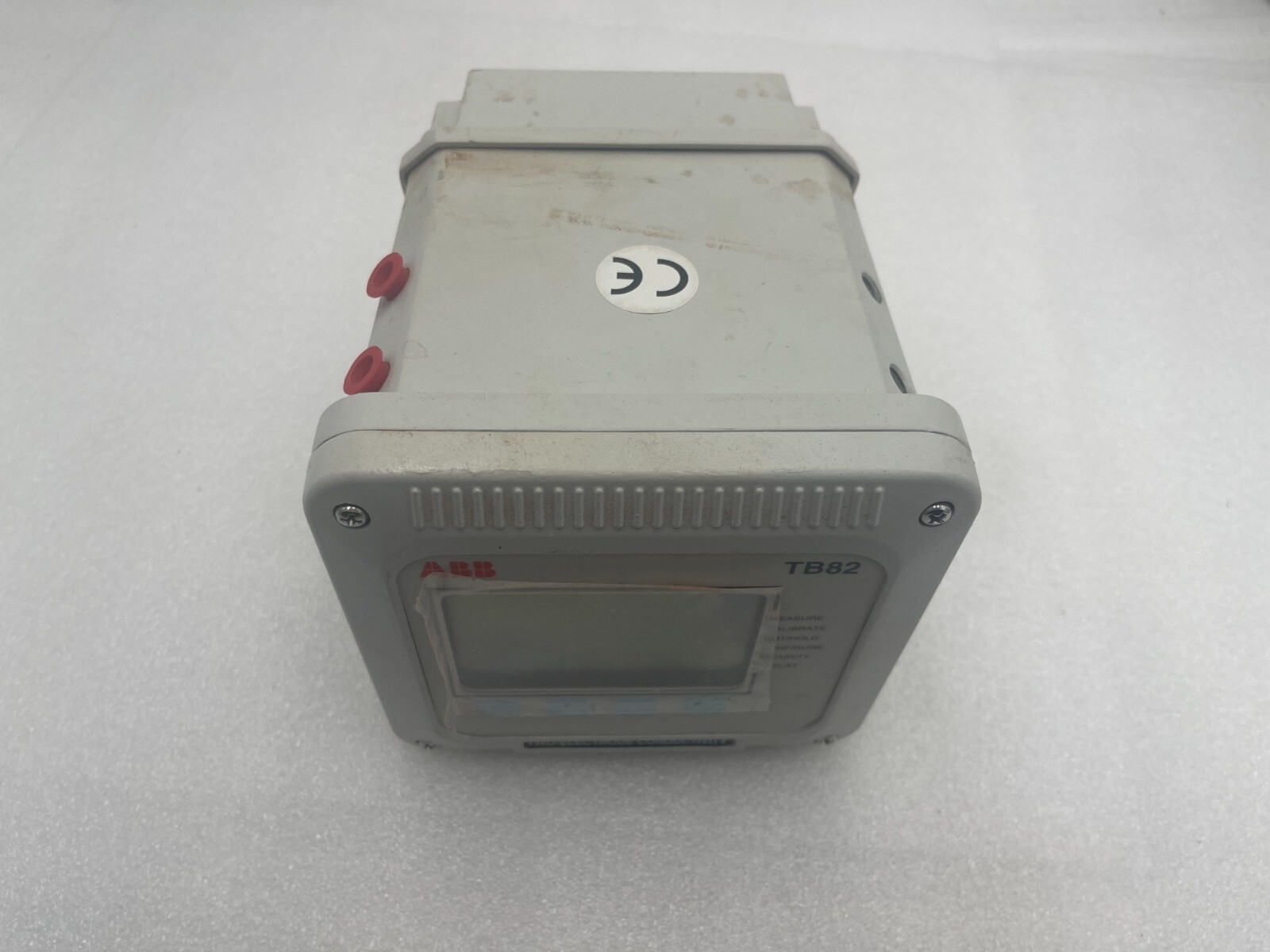 Used ABB TB82TE1010110  TB82TE 2-Wire Conductivity Transmitter, Pipe Mounting 2135
