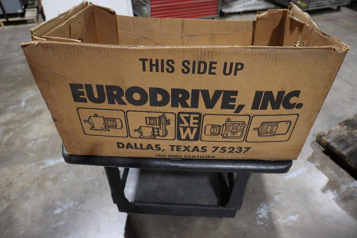 NEW SEW EURODRIVE DFT71D4 .5 HP GEARMOTOR STOCK HP147