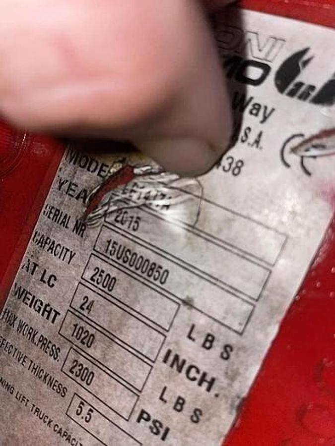 Used BOLZONI AURAMO 2500LB CAPACITY CARTON CLAMP MODEL LB14J7A CLASS II MFG. 2015