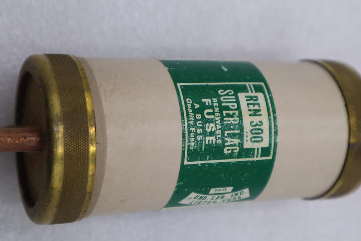 Used BUSSMANN REN300 FUSE  RENEWABLE LINK FUSE 250 VOLT 300 AMP STOCK 2095A
