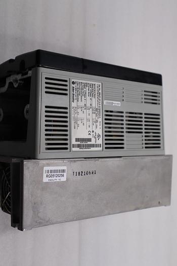 Used ALLEN BRADLEY 20AD2P1A0AYNNNNN POWERFLEX 70 SER A 480V 1 HP STOCK L-370