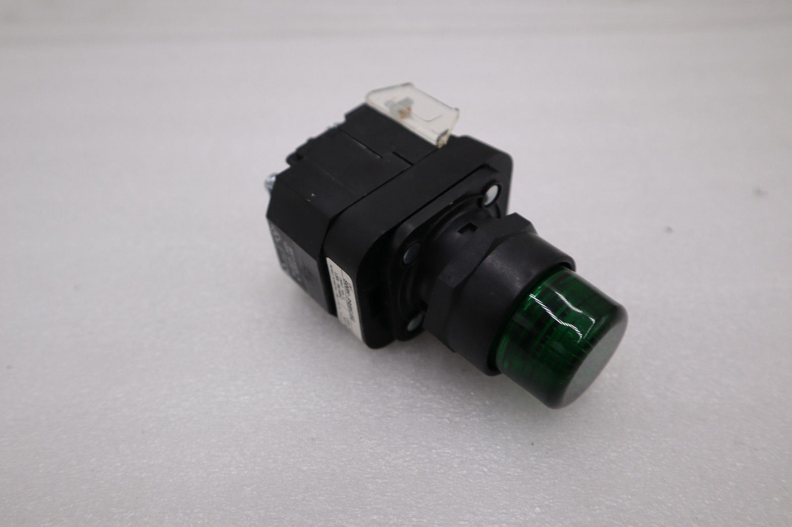 Used ALLEN BRADLEY 800H-PRBH16G SER. F 120V STOCK H1223A
