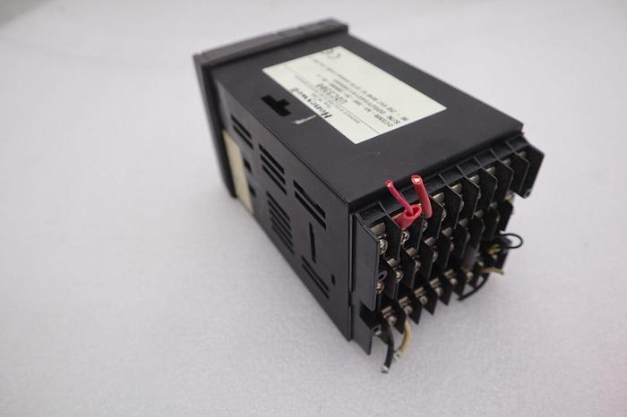 Used Honeywell DC330B-K0-000-20-000000-00-0 Universal Controller STOCK 4309