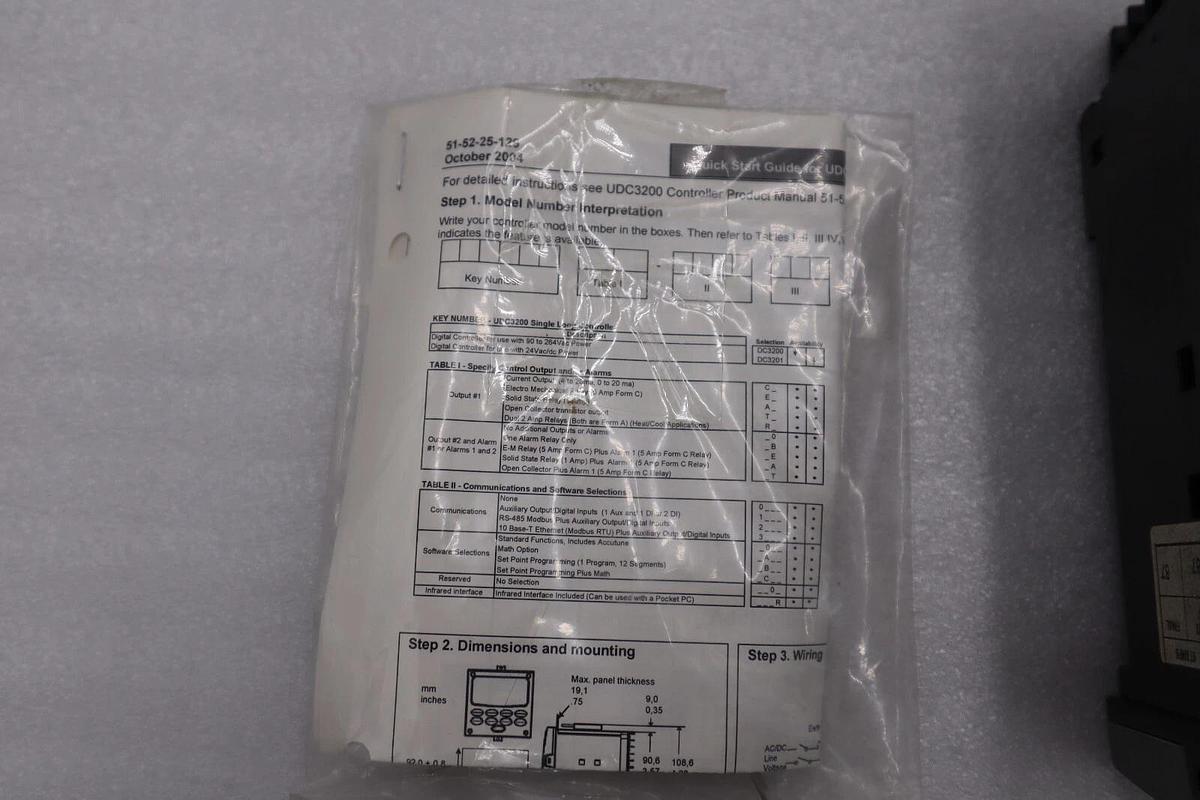 Used NEW HONEYWELL DC3500-C0-0000-110-00000-E0-0 PROCESS CONTROLLER STOCK 4827-A