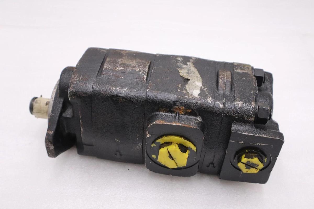 Used 3269121137 Parker Commercial Intertech Gear Pump STOCK H1837