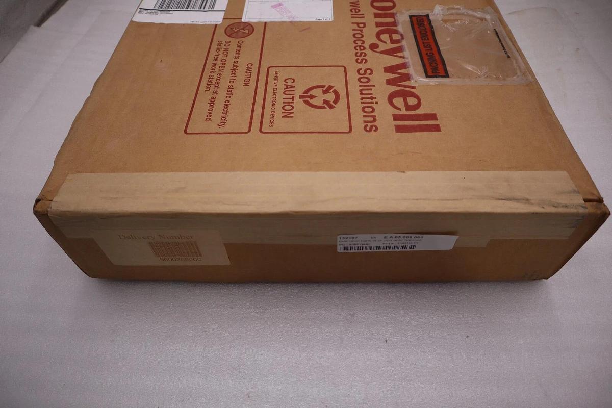 Used NEW IN BOX Honeywell 51309152-175 Analog Output STOCK G173