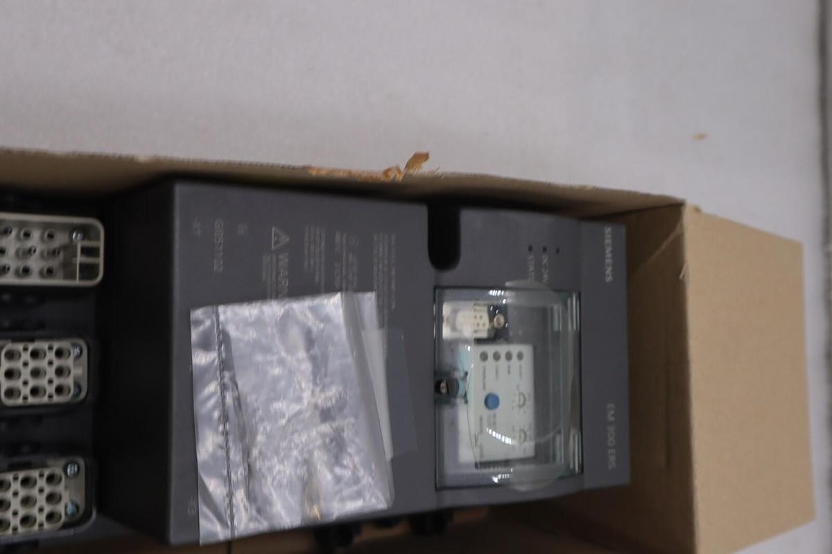Used SIEMENS EM 300 RS 3RK1300-0BS10-1AA0 MOTOR CONTROLLER STOCK 2422
