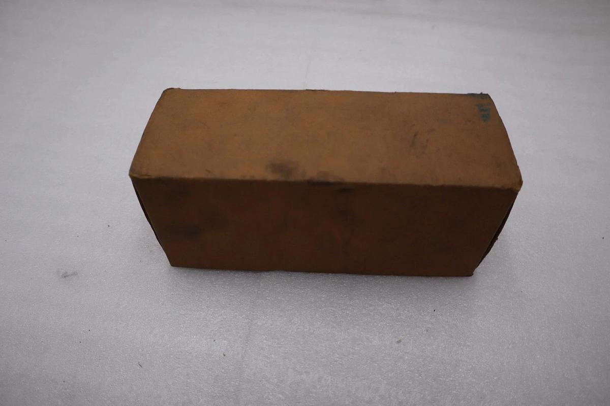 NEW OPEN BOX Red Lion Controls PRA13021 Pulse  Analog Converter STK 3261CC