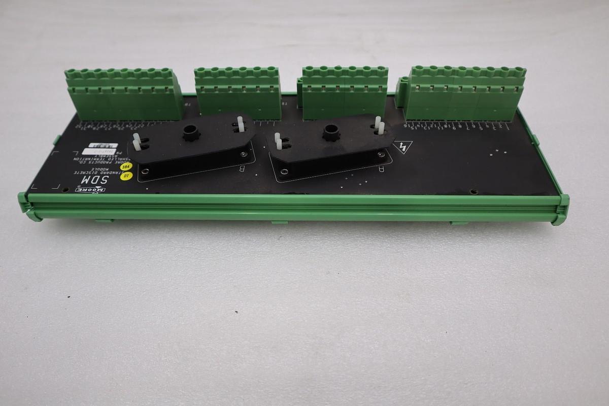Used MOORE 16167-1-7 SDM Standard Discrete Module Termination Block STK H1484