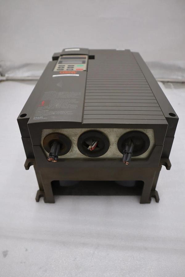 Used FUJI ELECTRIC FRN 15 P9S-4EN SER 761331S002 3AC 380-415V STOCK 2526A