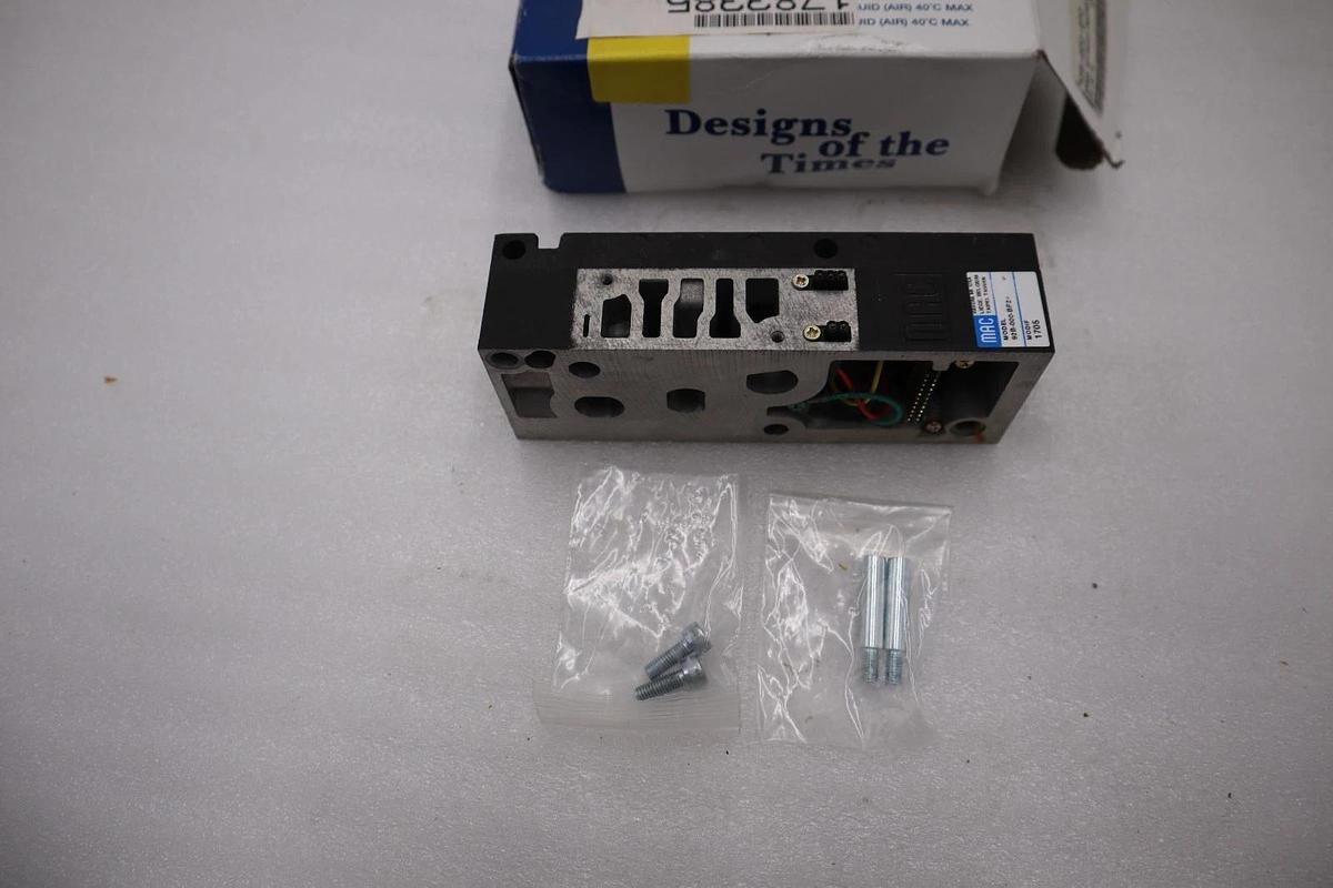 Used MAC 92B-000-BP2=1705 / 92B-000-BP2 SOLENOID VALVE MANIFOLD BASE STOCK H801A