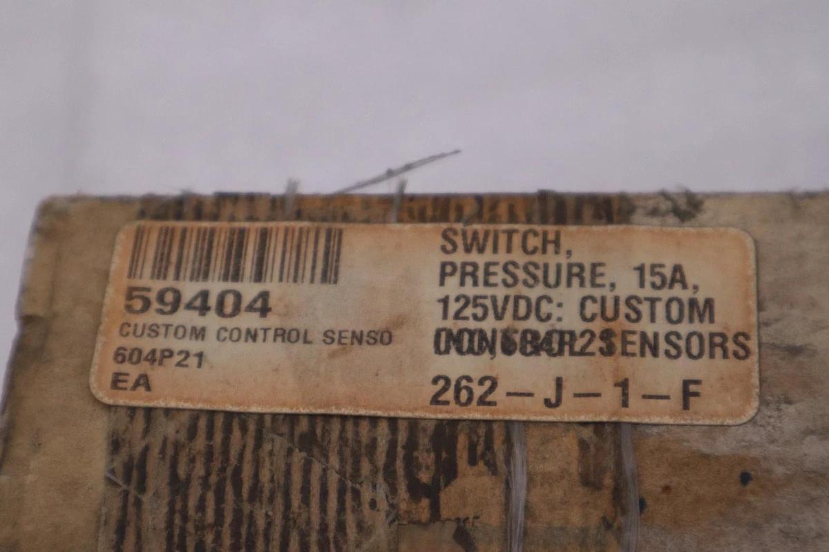 Used CUSTOM CONTROL SENSORS 604P21 / 604P21 - NEW - STOCK 5667CC