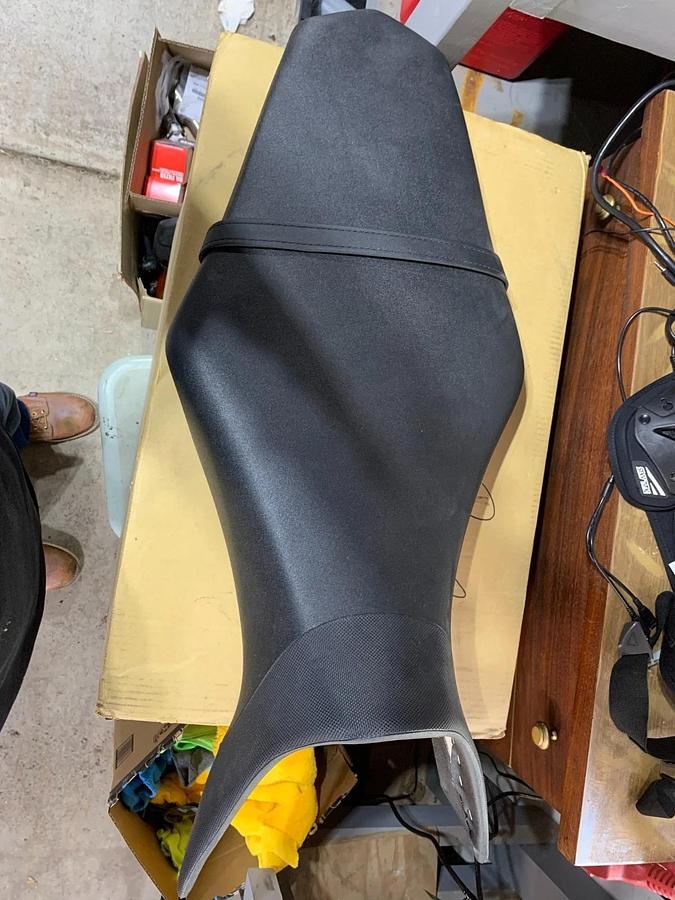 MT-09 2020 stock seat