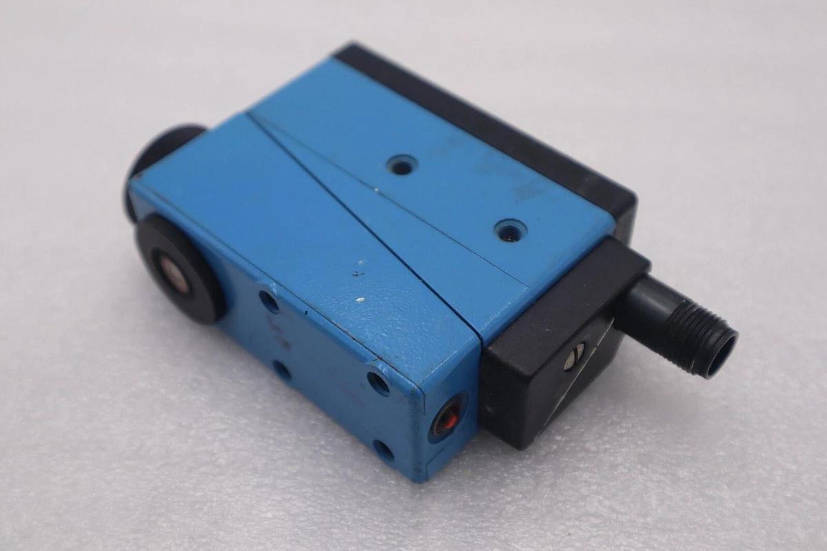 Used SICK NTL6-B18 FIBER CONTRAST SENSOR PNP/NPN NO ANALOG OUTPUT STOCK 5260