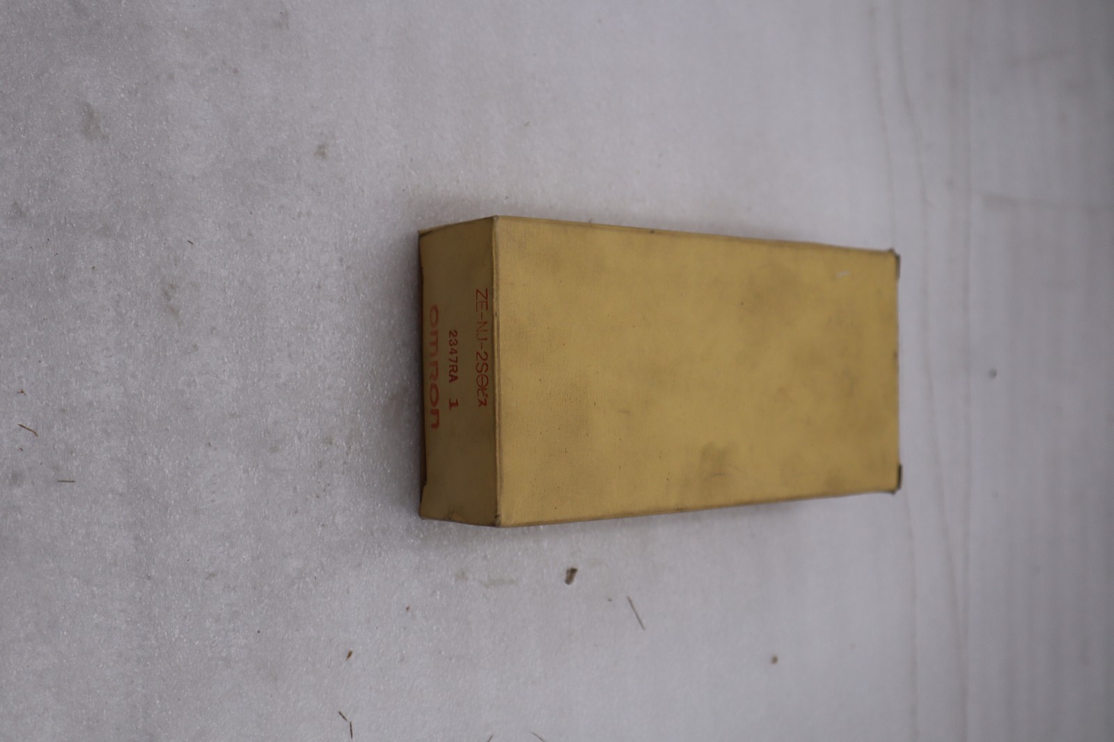 Used NEW OPEN BOX Omron Limit switch ZE-NJ-2S ZENJ2S STOCK K1620A