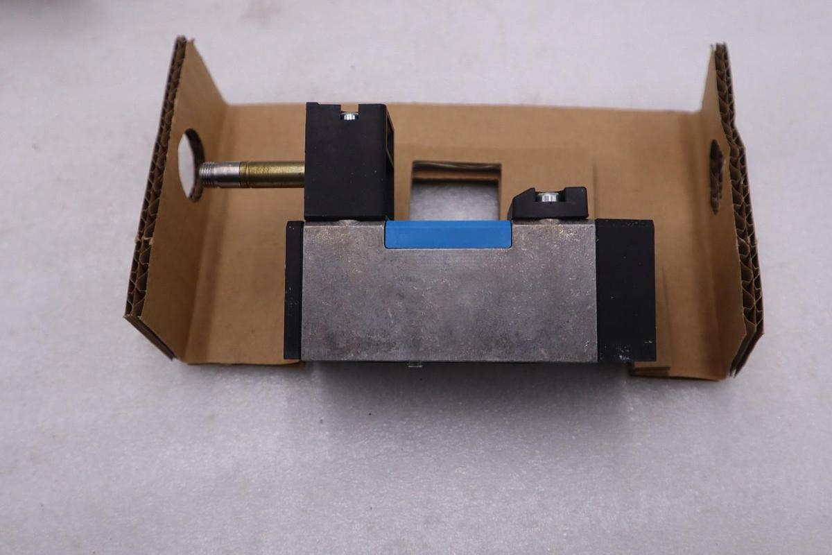 NEW FESTO MFH-5/2-D-1-FR-C 151016 SOLENOID VALVE - STOCK GF38A