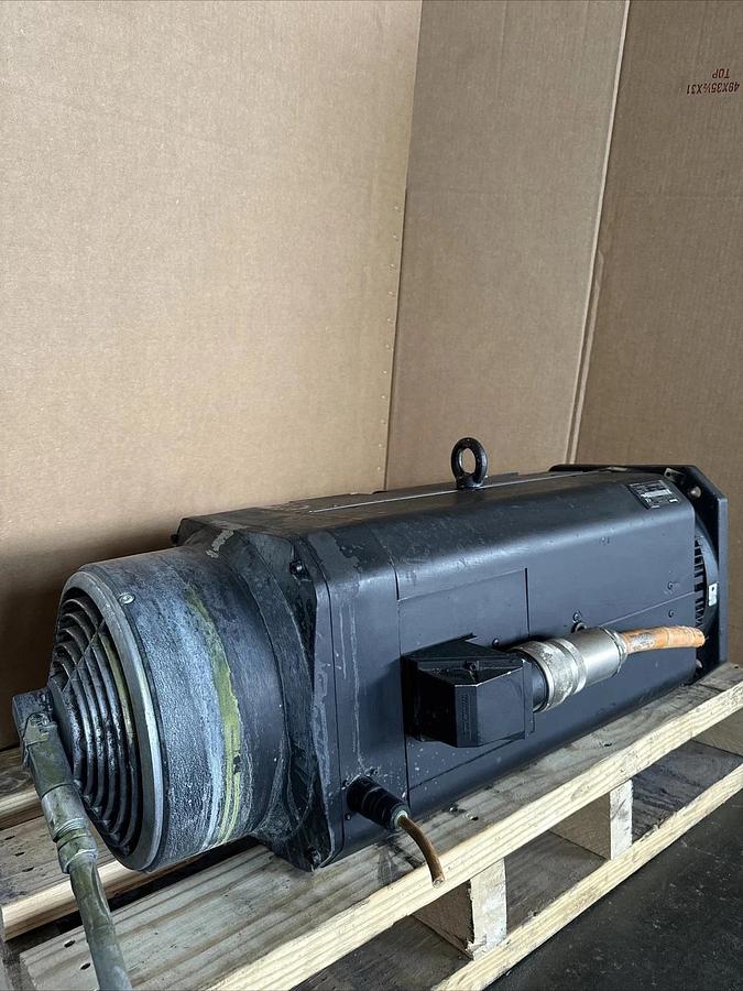 Used Rexroth R911309840 Servo 3ph Induction Motor MAD160C-0100-SA-M0-BQ0-35-V1 #HP110